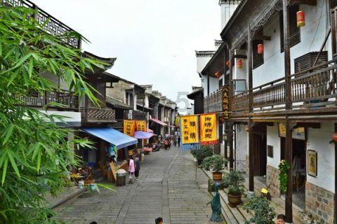小S称许雅钧拒绝夫妻情趣,洗澡时取悦老公,对方却只顾玩手机